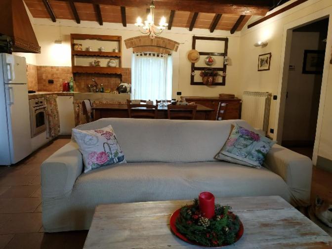 Agriturismo La Provenca キアンチャーノ・テルメ エクステリア 写真